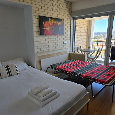 Studio Estadio Do Dragao Apartment Porto Luaran gambar
