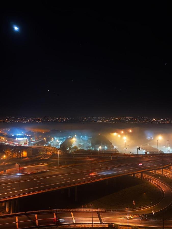 Studio Estadio Do Dragao Apartment Porto Luaran gambar